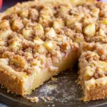 Schneller Apfelkuchen mit Streusel & Apfelmus – so saftig!