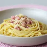 Spaghetti Carbonara mit Sahne (einfaches und schnelles Pasta Rezept)