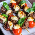 Hackbällchen Caprese - Spieße mit Mozzarella & Tomate